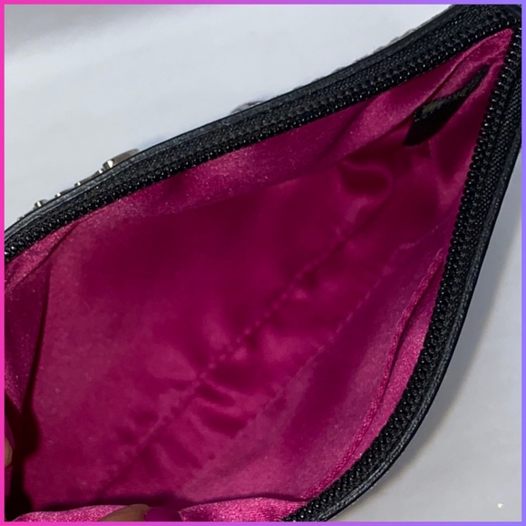 RARE Poppy Wristlet - Picture 3 of 7